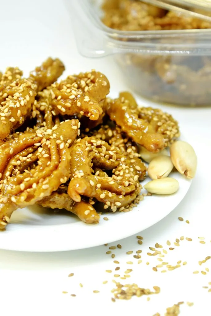 Why Morocco is the Number One Tourist Destination in Africa 25 Chebakia: Flower-shaped, deep-fried dough intricately woven, then dipped in honey and sprinkled with sesame seeds – especially popular during Ramadan.