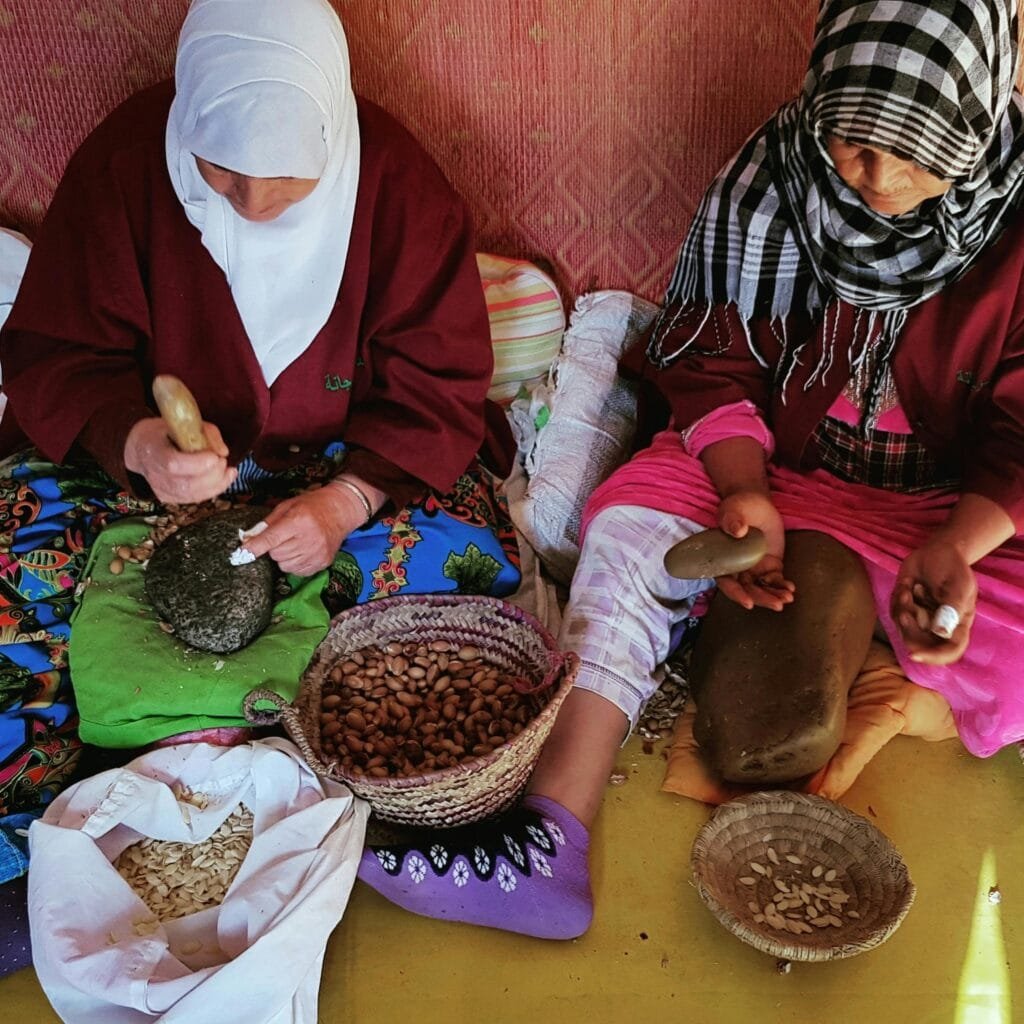 Fez Shopping Guide: What to Buy in Morocco’s Craft Capital 16 Fez is not an exception to Morocco’s global reputation for natural beauty products. Often called “liquid gold,” argan oil is applied to the skin, hair, and nails. Because of its high antioxidant and vitamin E content, it is essential for anyone interested in beauty.In addition, you’ll find kohl eyeliner, ghassoul clay, black soap (savon noir), and rose water from the Valley of Roses—all of which are customarily used in Moroccan hammas and daily hygiene regimens. For the highest quality, look for cold-pressed, organic options in the souks.